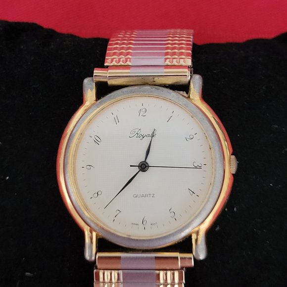 VINTAGE 1980'S, ROYALE WRIST WATCH!!! - Picture 1 of 3